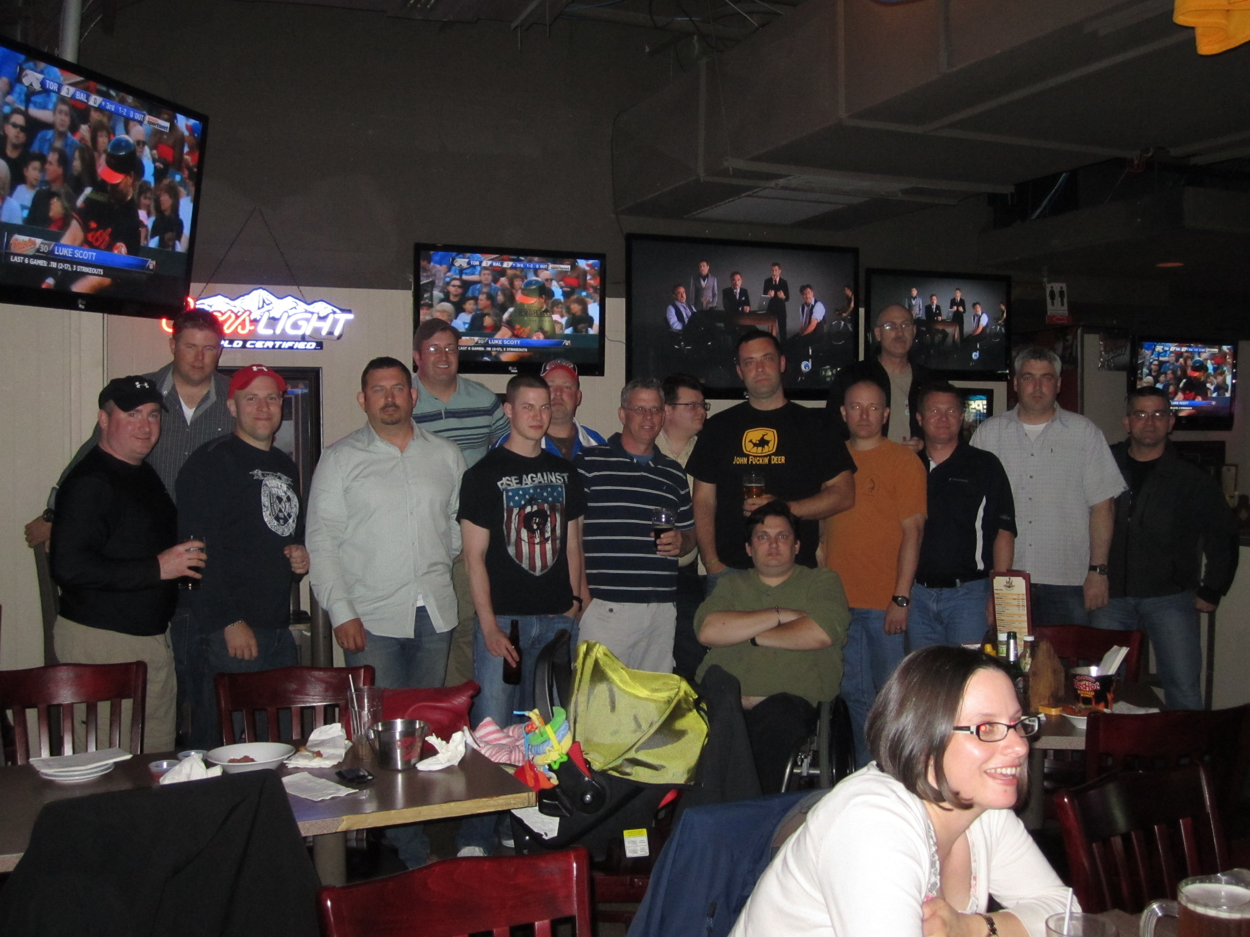 2011 Reunion Friday-Wing Night Album